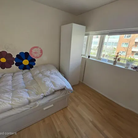 3 Flat 350m Station 25 Min From Cph Center